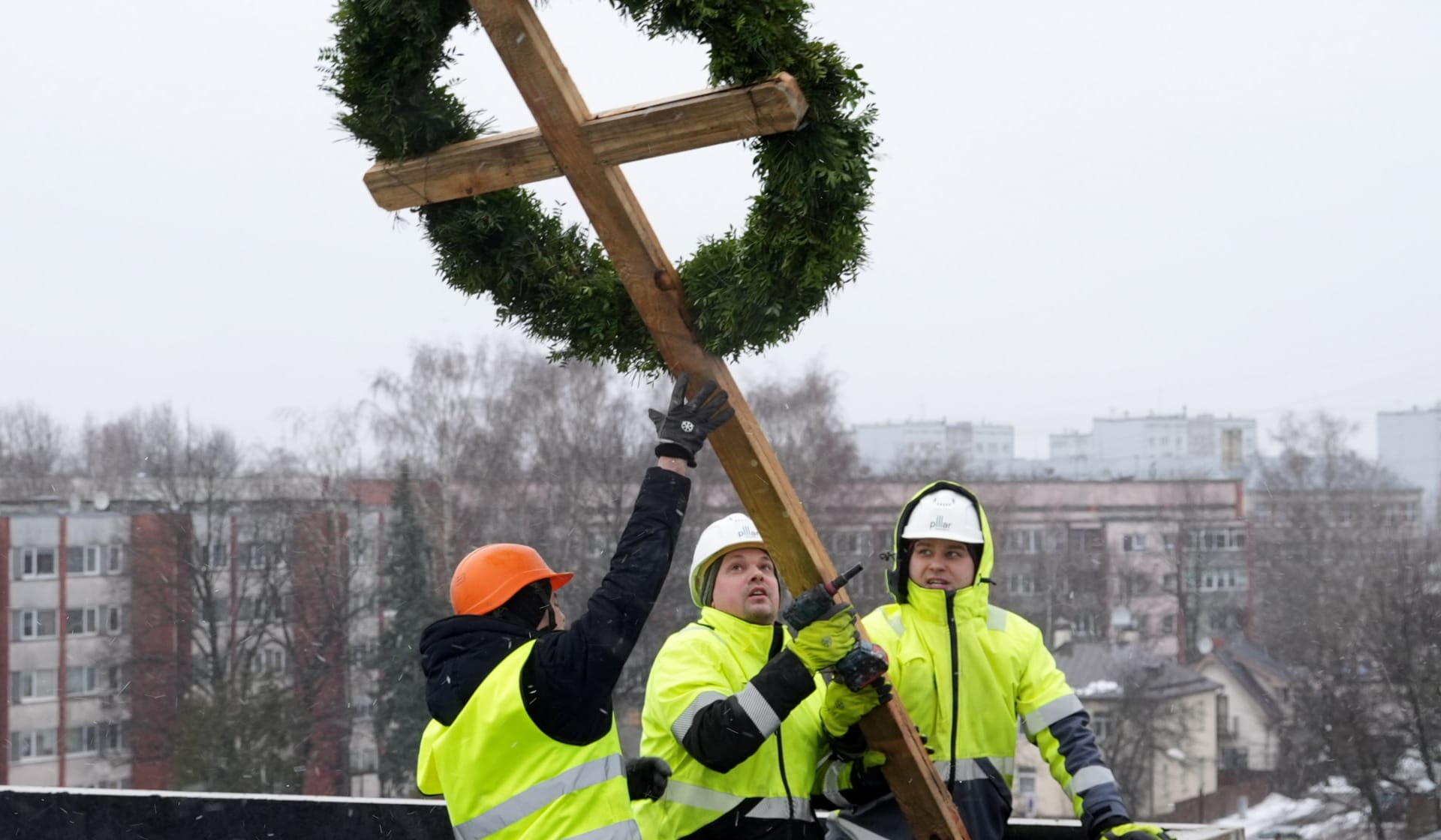 Jaunajā projektā Pillar Dārzciema liepas nosvinēti spāru svētki